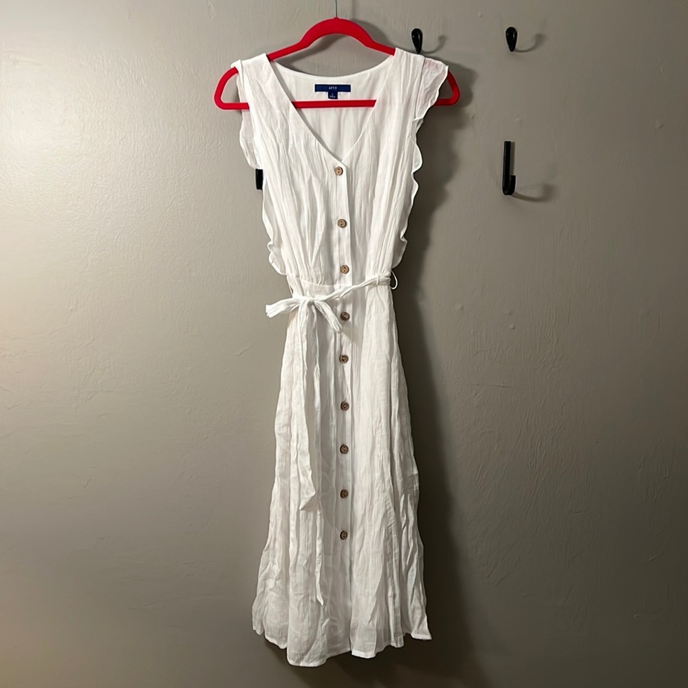 Apt 9 White Flowy Dress - only worn for beach photos